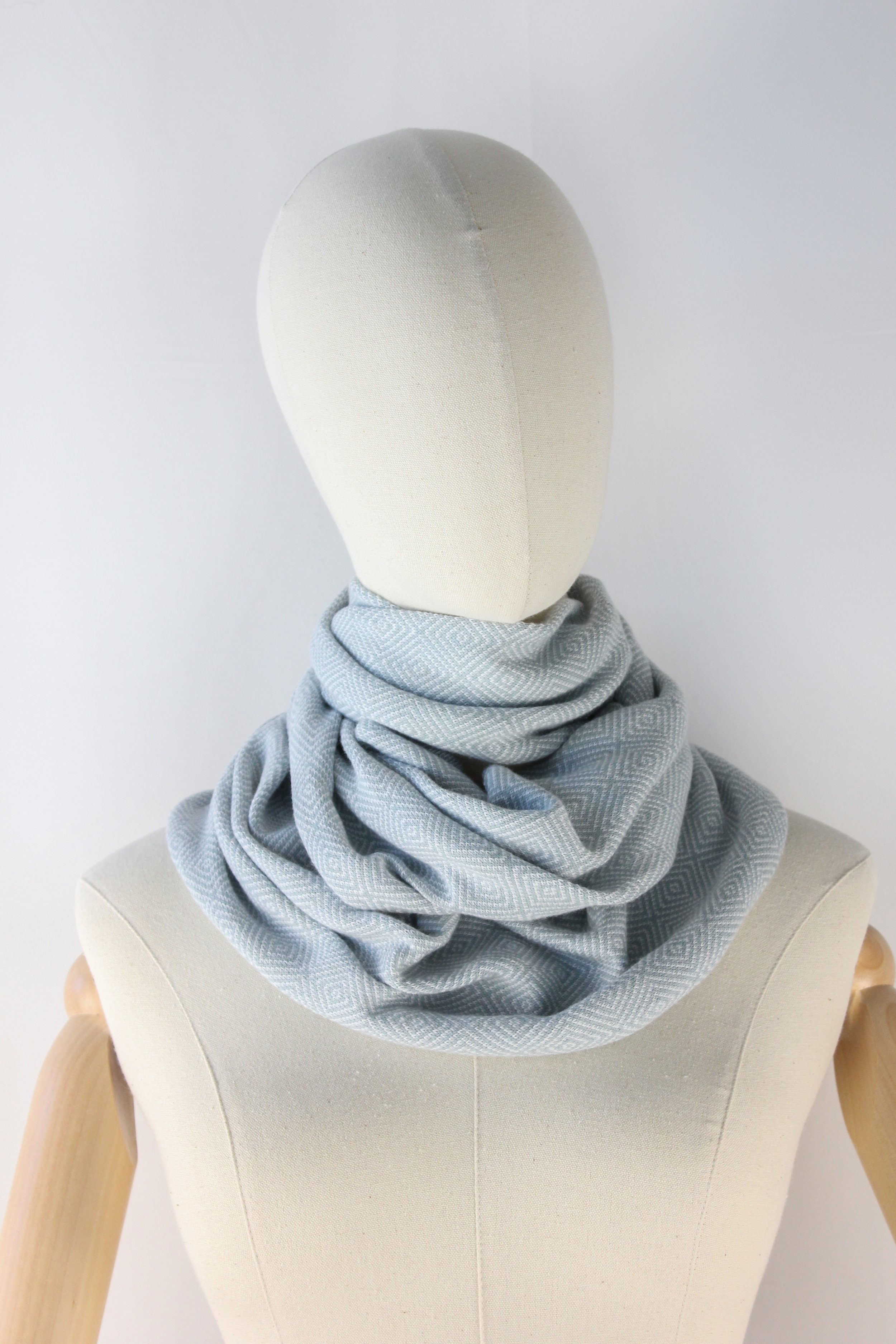 Diamond Neck — Quri Andino